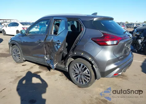 2023 Nissan Kicks Sv Xtronic Cvt z USA, uszkodzony, nr VIN 3N1CP5CV2PL507527